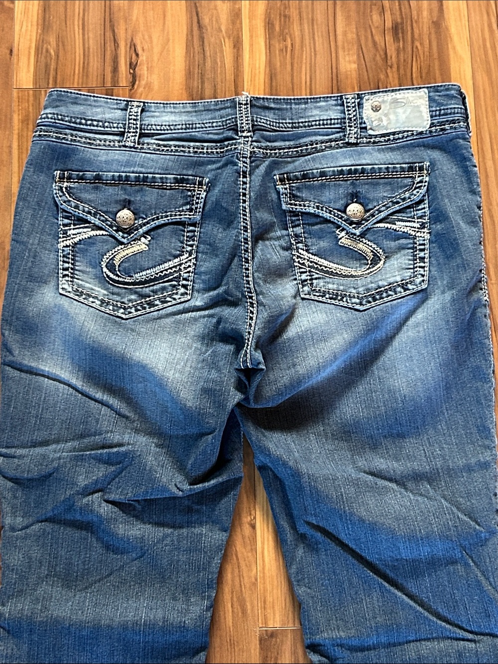 Silver Suki Flap Capri Jeans - Picture 8 of 9